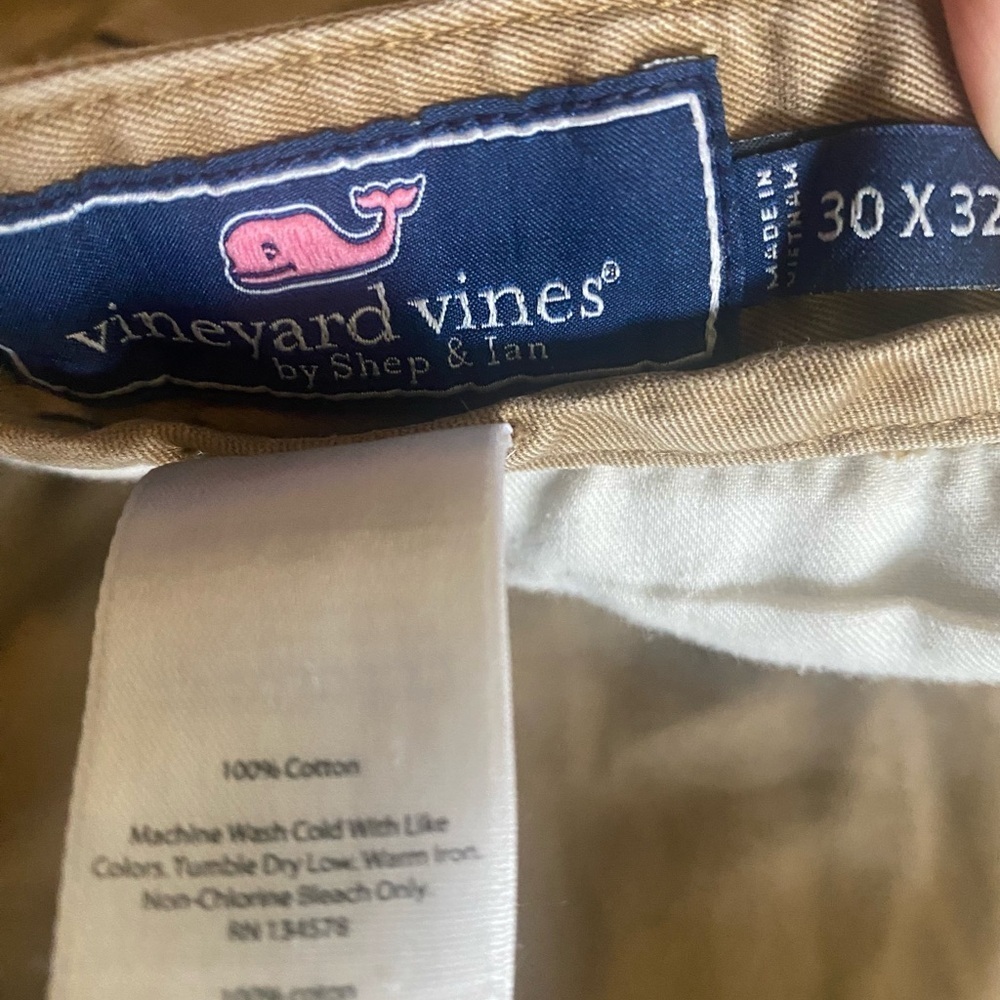 Vineyard Vines Men's Khaki Chinos - Picture 4 of 8